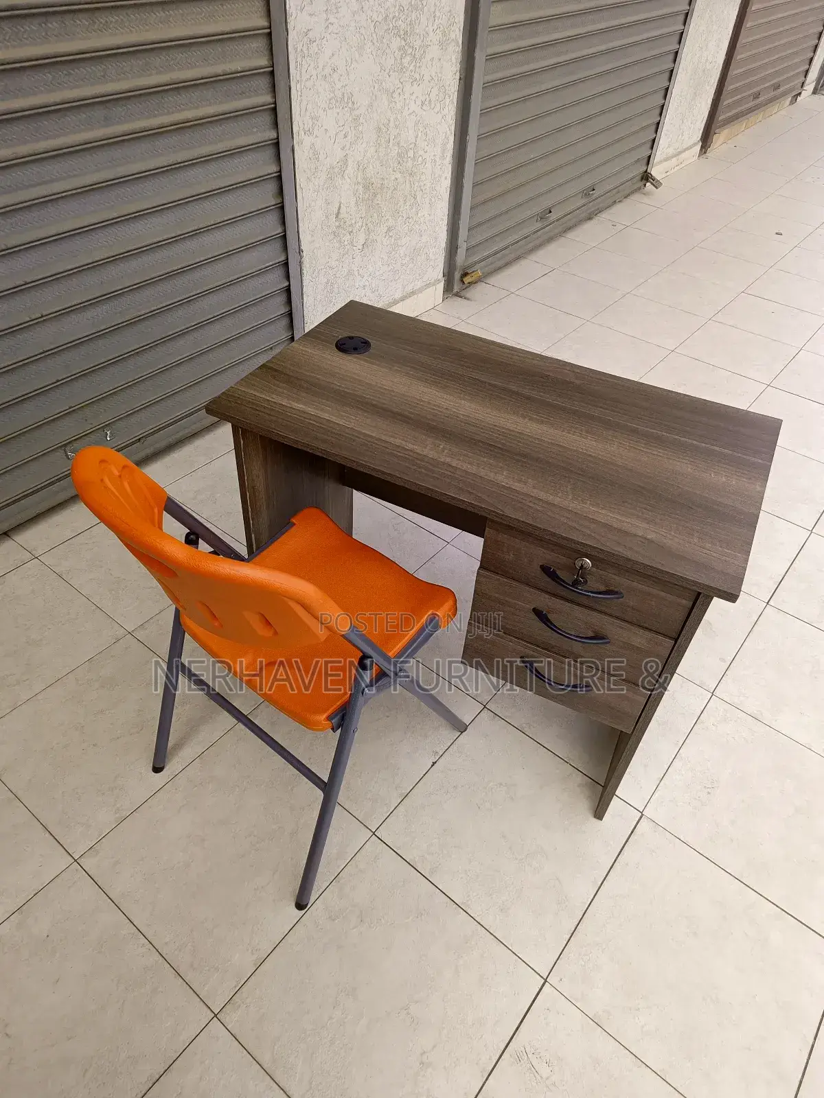 Smart Study Desk for Home Office Use