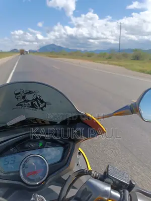 Hero Karizma ZMR 2017 Yellow