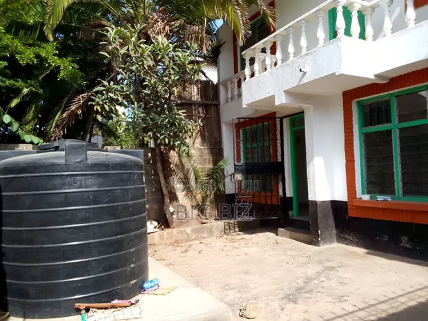4bdrm Mansion in Donholm 3/4Br for rent