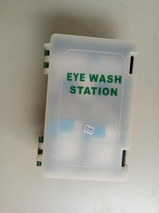 Eye Wash Station - main view