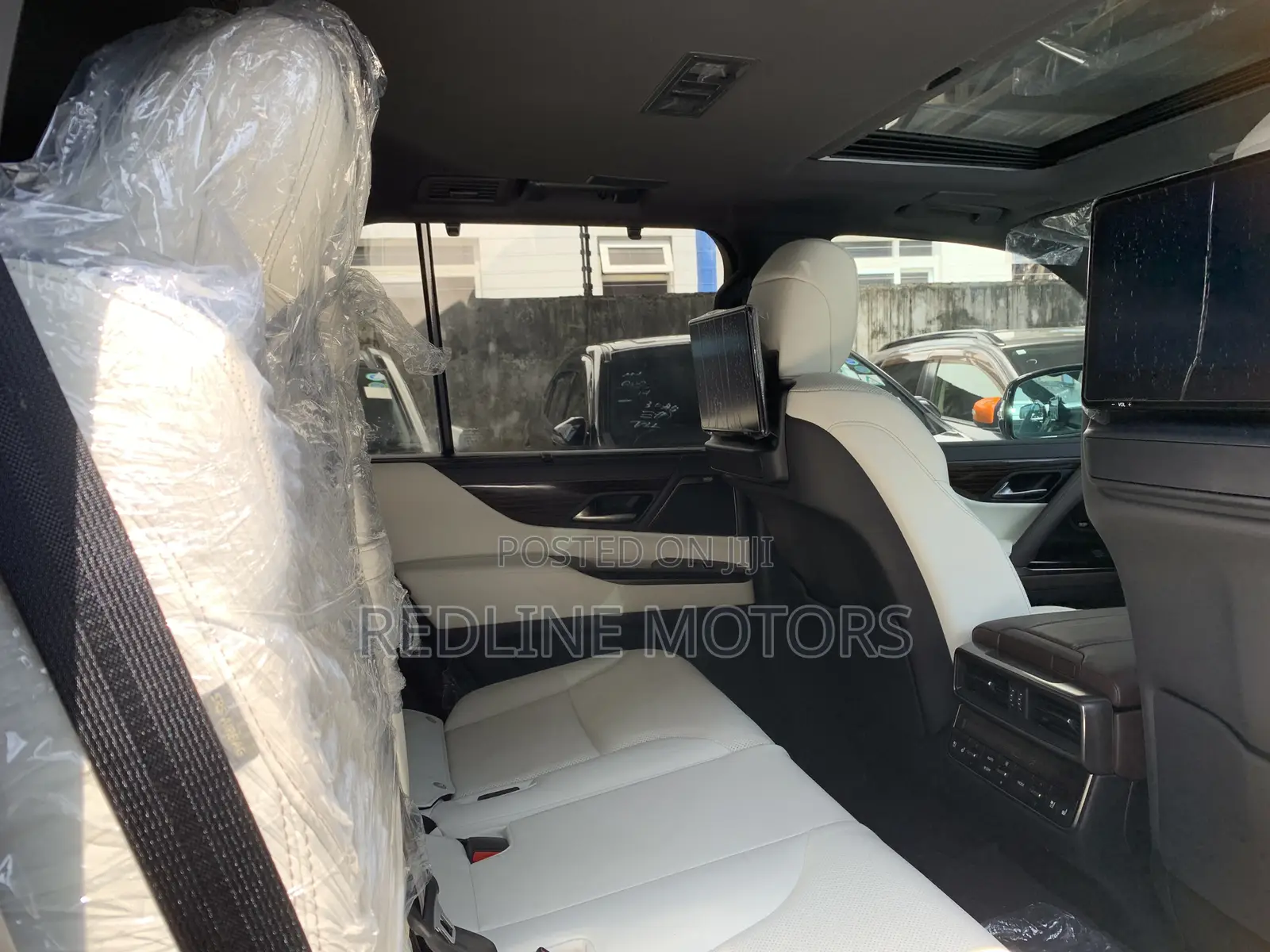 Lexus LX LX 600 2023 Silver