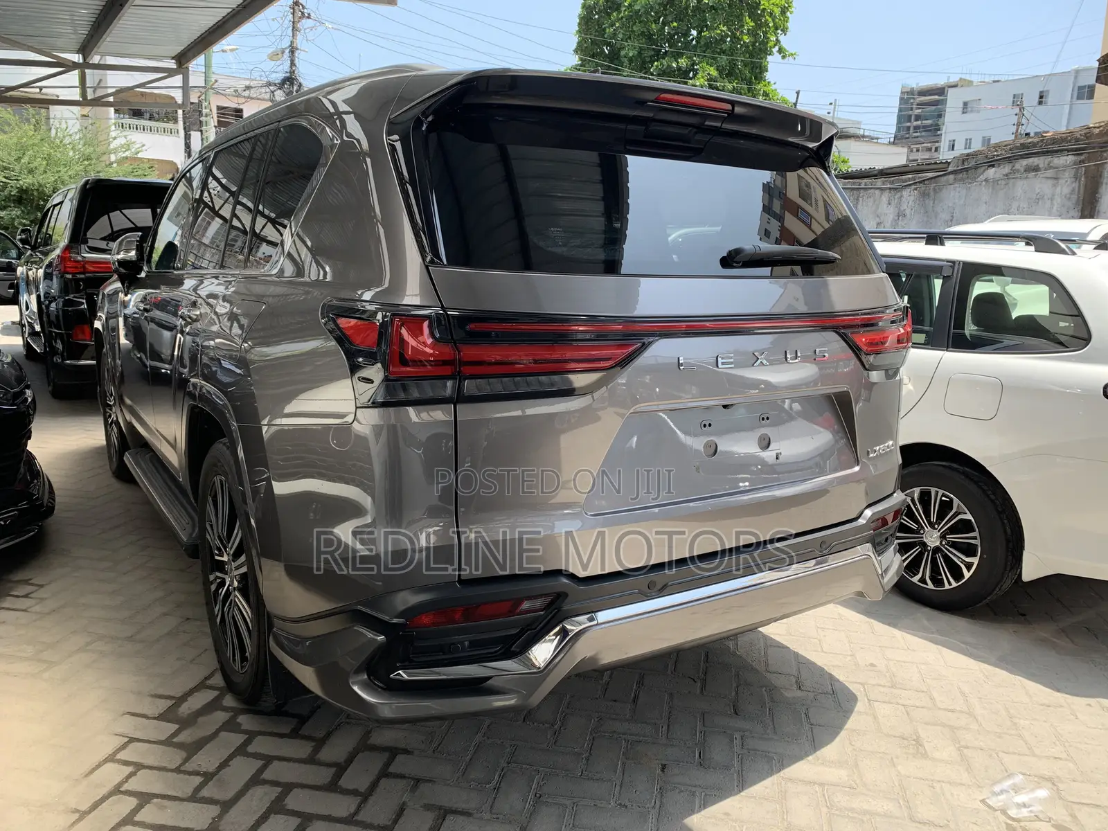 Lexus LX LX 600 2023 Silver