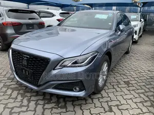 Toyota Crown 2018 Gray