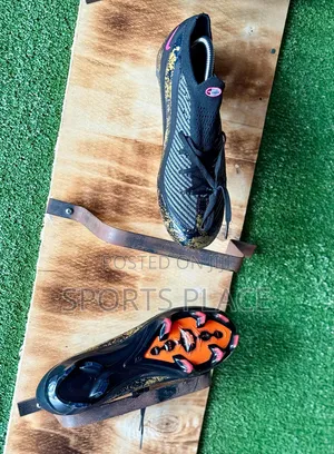 Nike Air Max X Nike Mercurial Air Zoom Football Boots