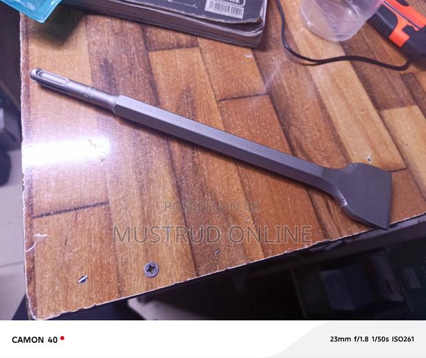 Construction Flat Chisel - main view