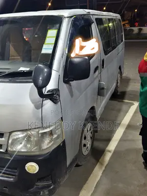 Toyota HiAce 2012 Silver
