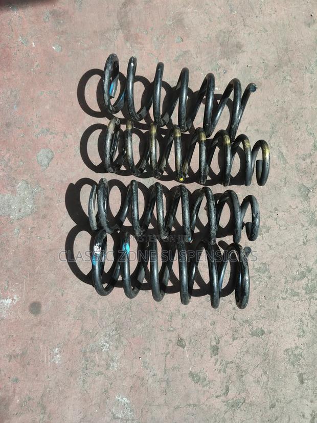 Suzuki Escudo Coilsprings. - thumbnail 2