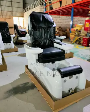 Classy and Comfortable Spa Massage Chair