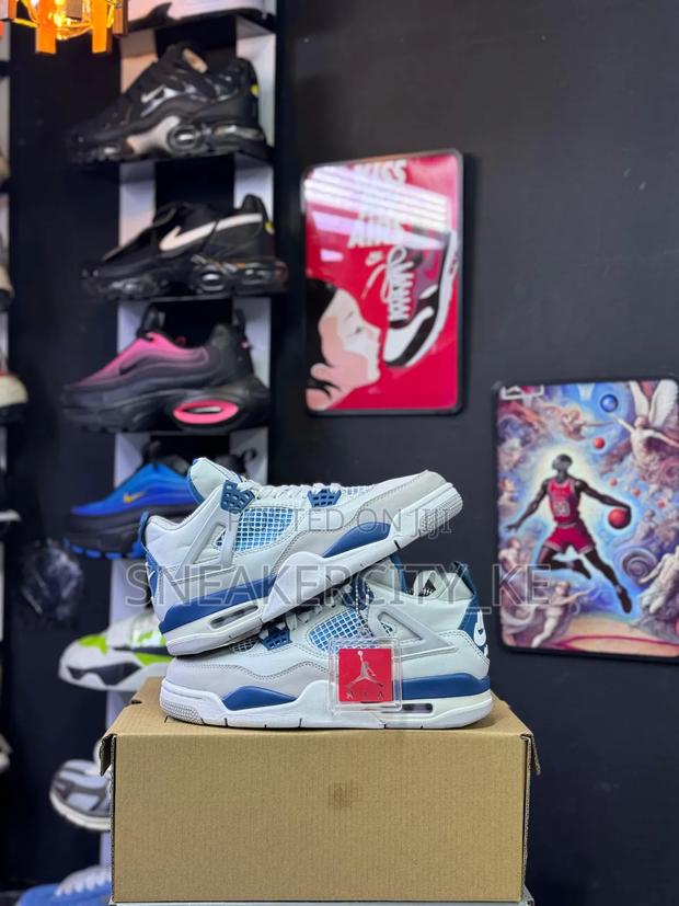 Blue/White Jordan 4 - thumbnail 2
