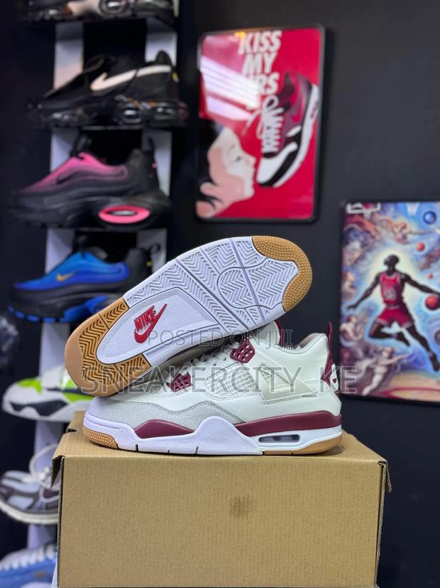 Red/White Jordan 4 - thumbnail 3