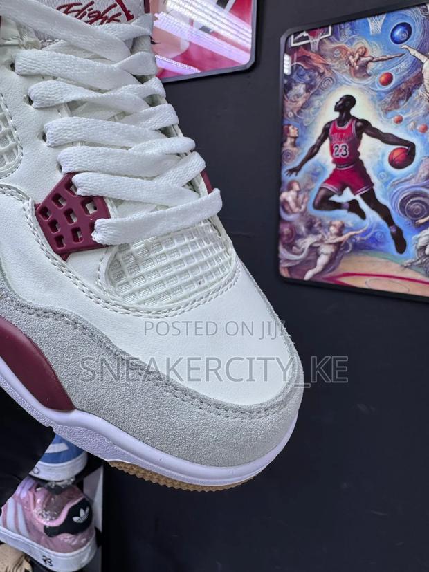 Red/White Jordan 4 - thumbnail 5
