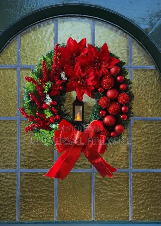 Christmas Front Door Wreath Artificial Red Berry Grass Bow 30cm - main view