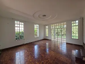 4bdrm House in Rosslyn for sale