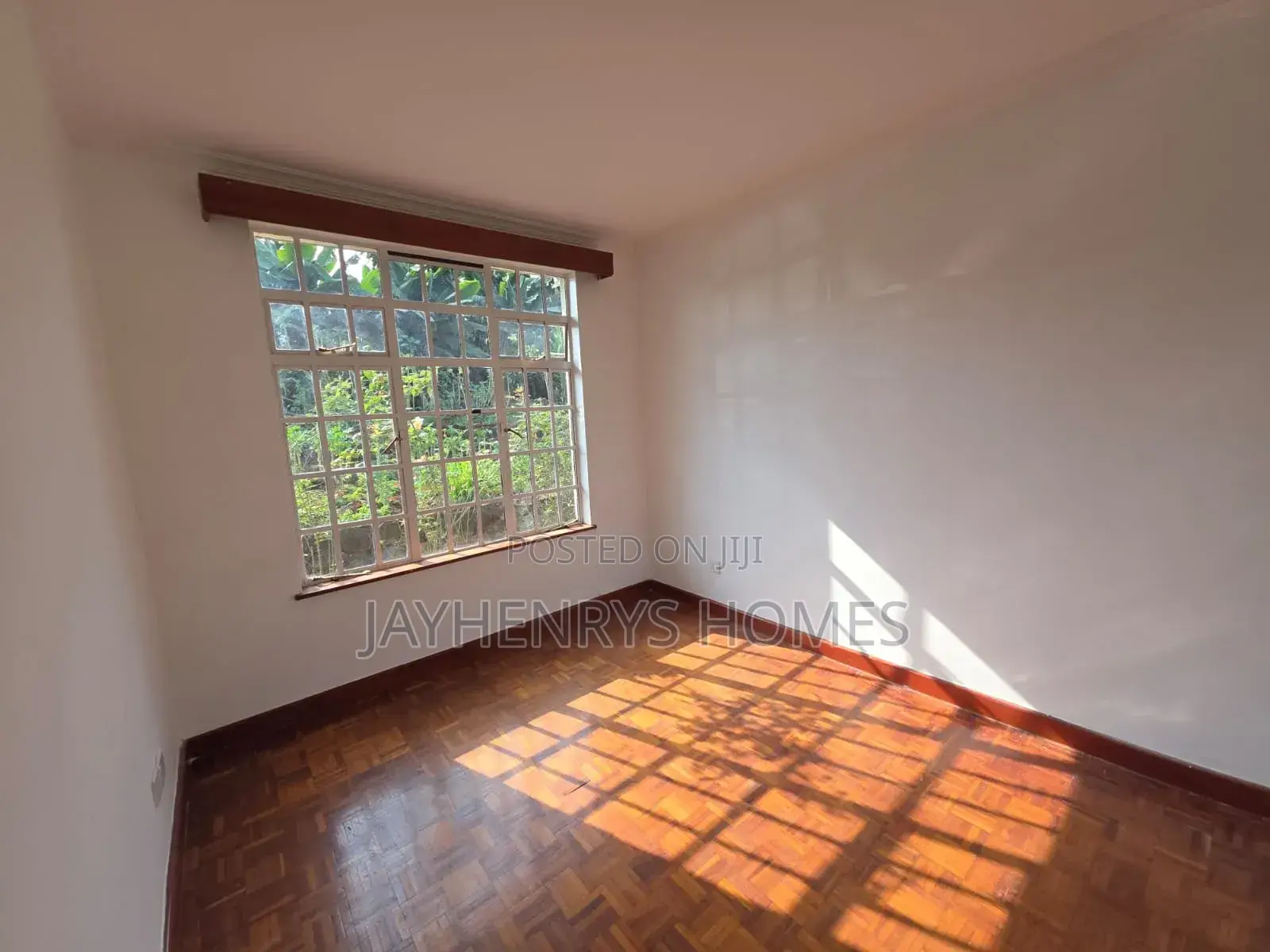 4bdrm House in Rosslyn for sale
