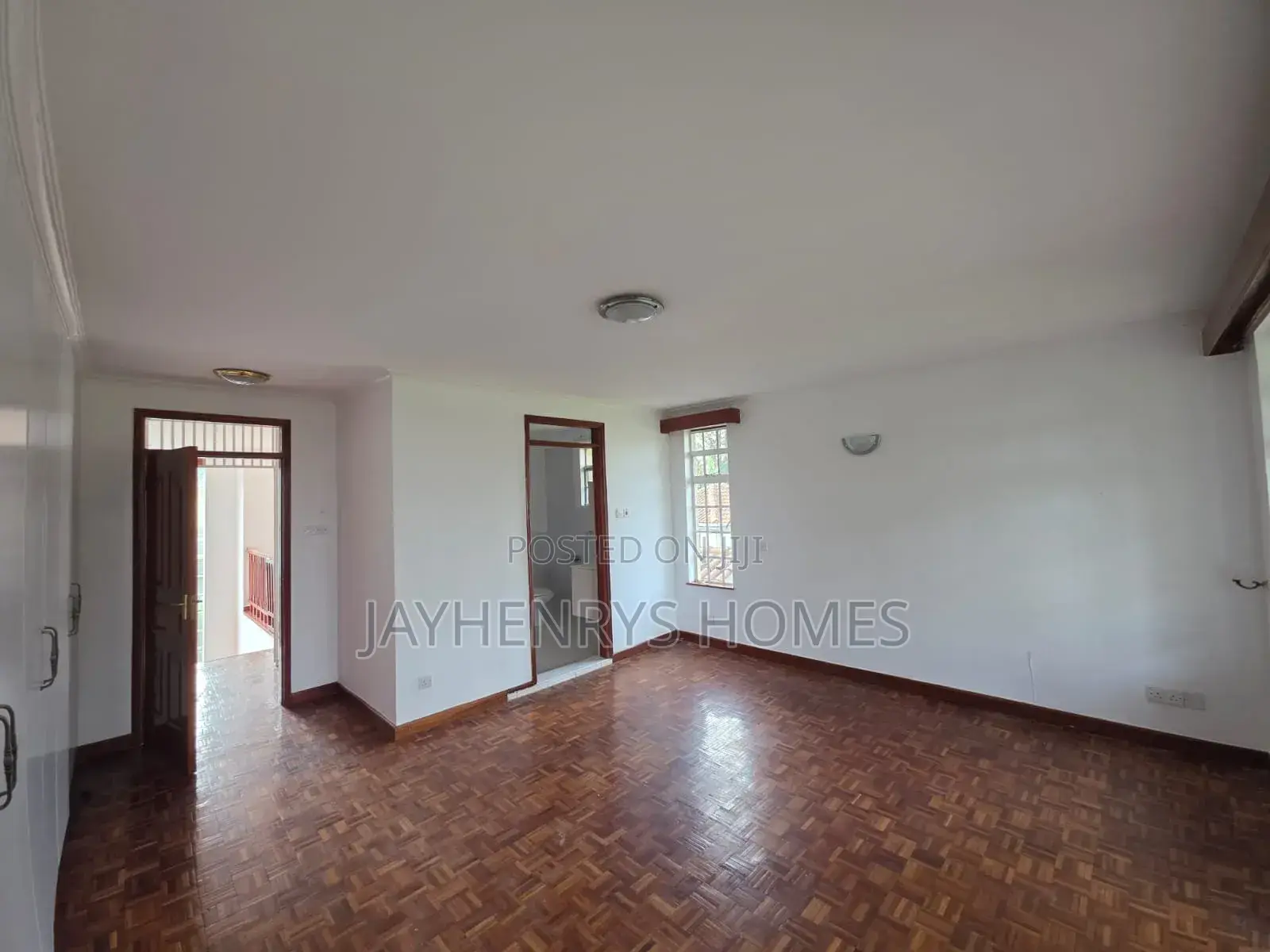 4bdrm House in Rosslyn for sale