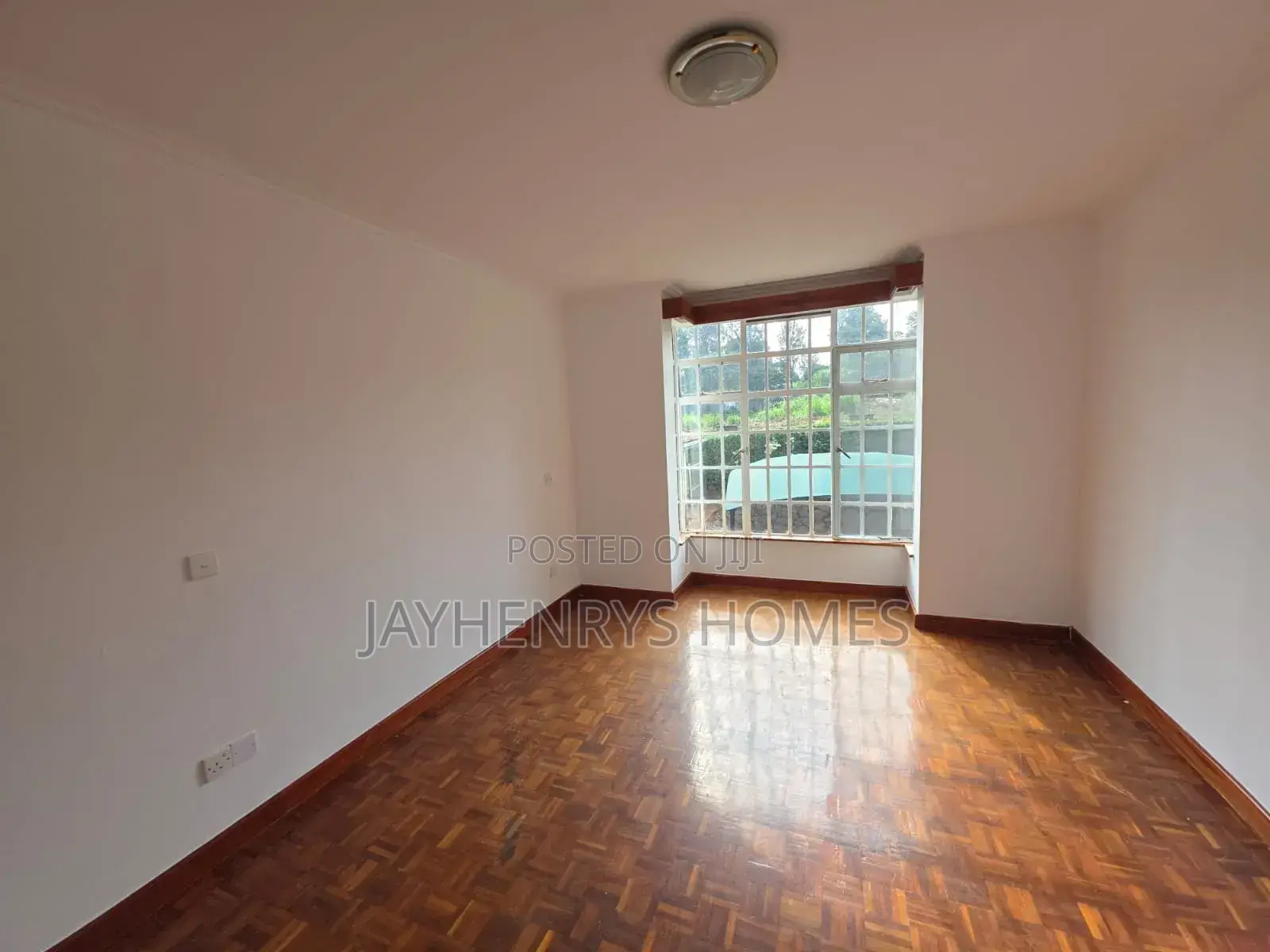 4bdrm House in Rosslyn for sale