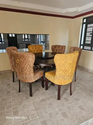 Upholstered Round 6-Seatr Dinners Set