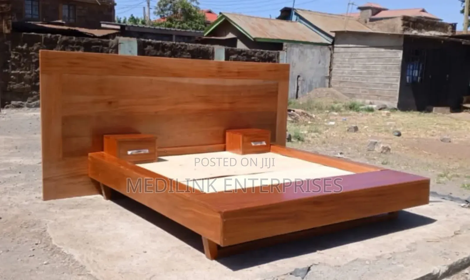 6*6 Mahogany Vanish Box Bed