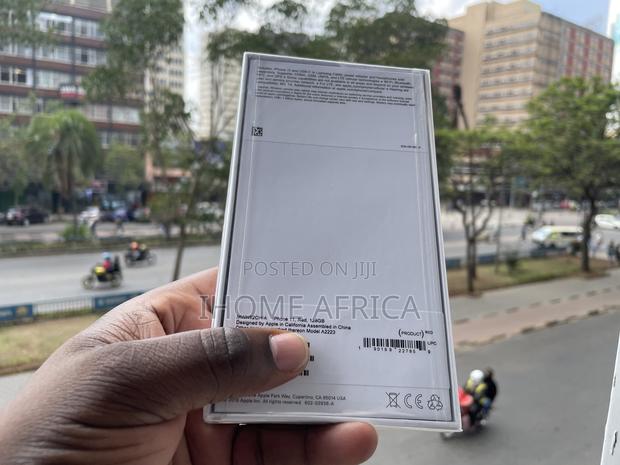 Apple iPhone 11 128 GB Red - thumbnail 2