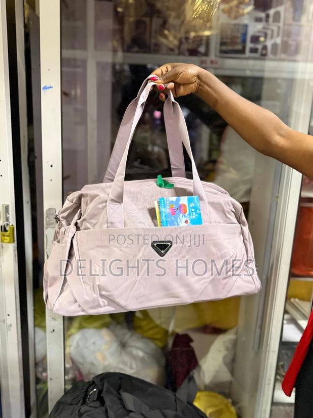 Sleek Spacious Duffel Travel Bags - thumbnail 3