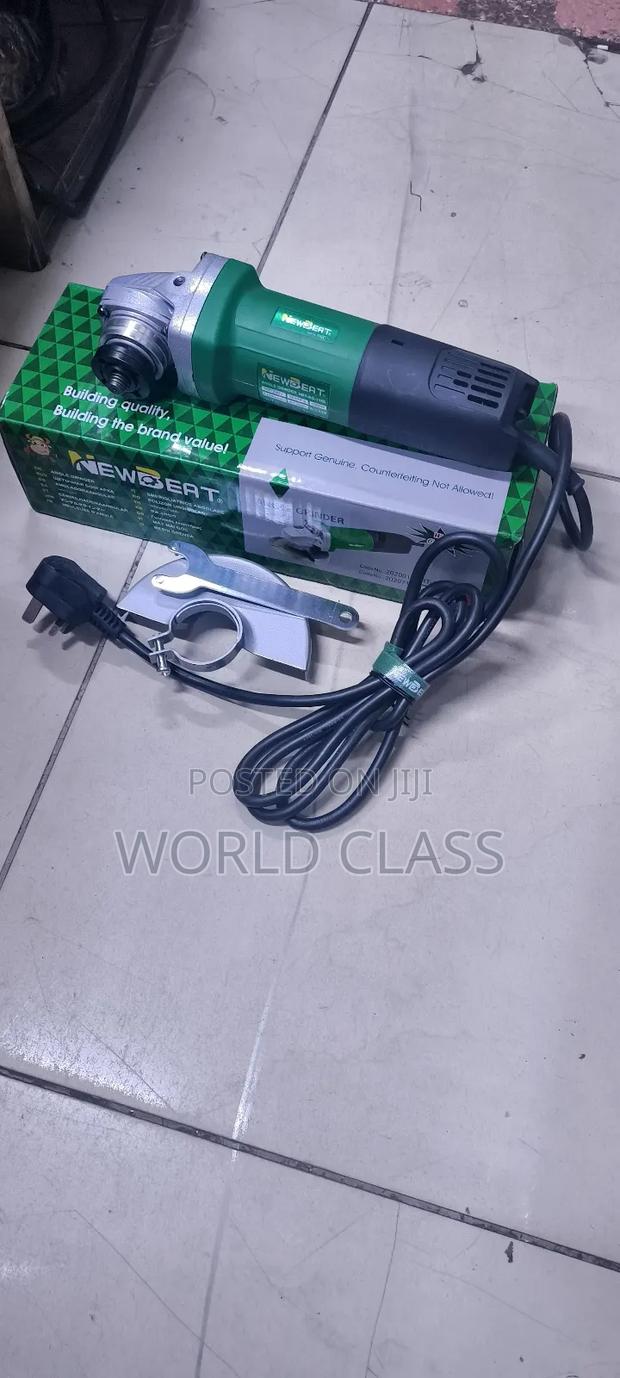 Electrical Newbeat 4.5" Grinder