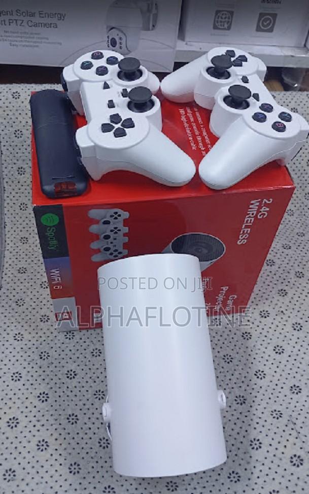 Hy300 Portable Projector With Video Game Console - thumbnail 2