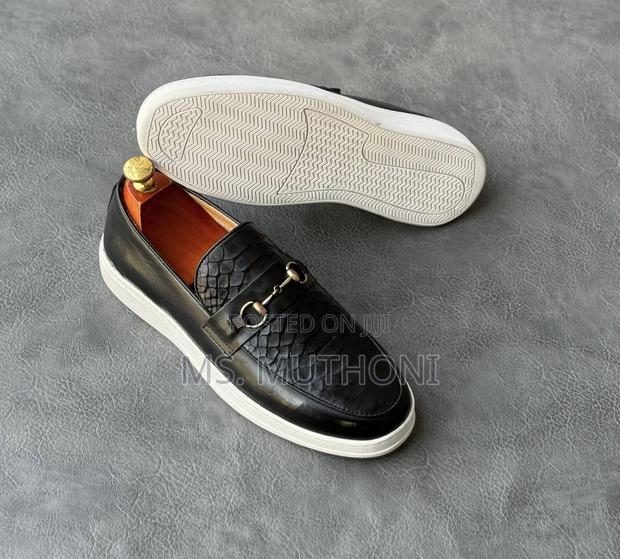 Leather Horsebit Loafers With a Textured Scale Pattern Size 39-46