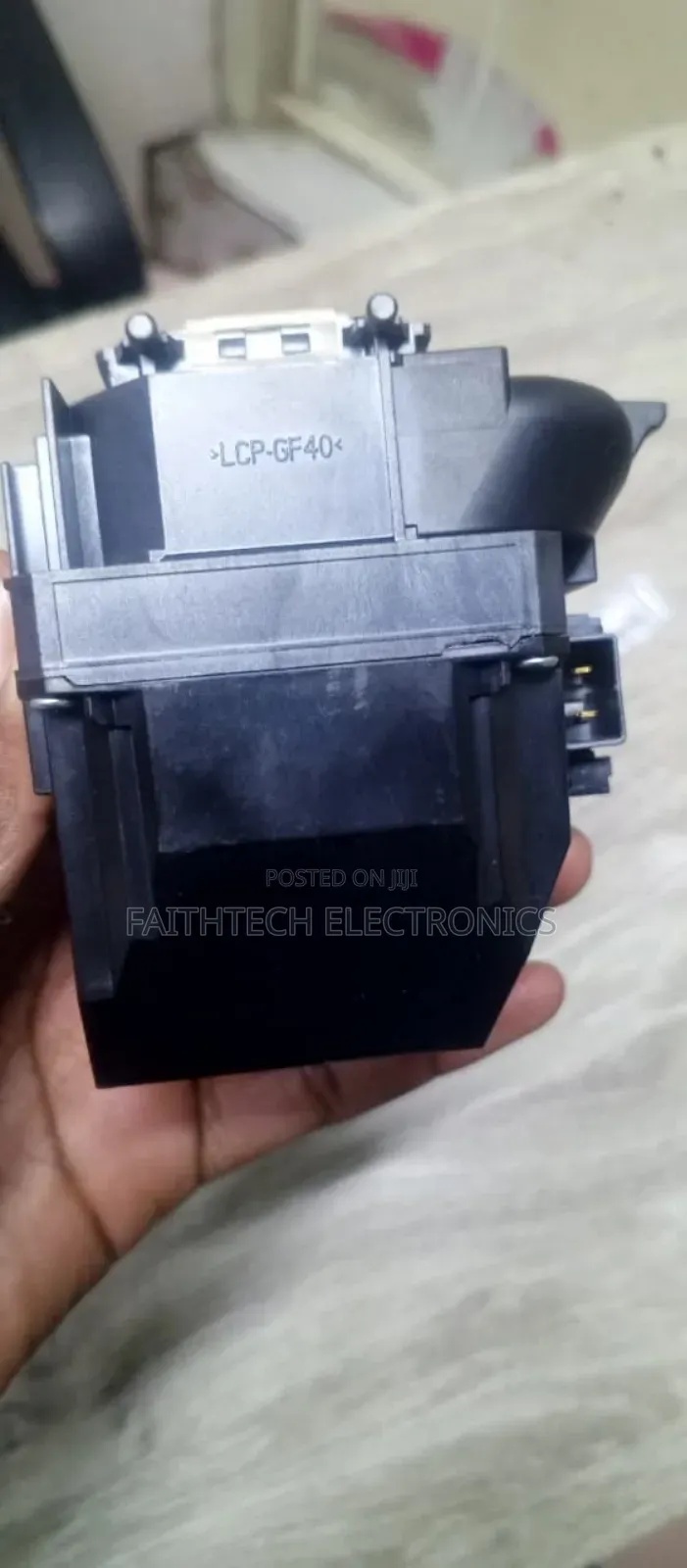 LCD/DLP Projector Lamp Replacement – Universal Fit”