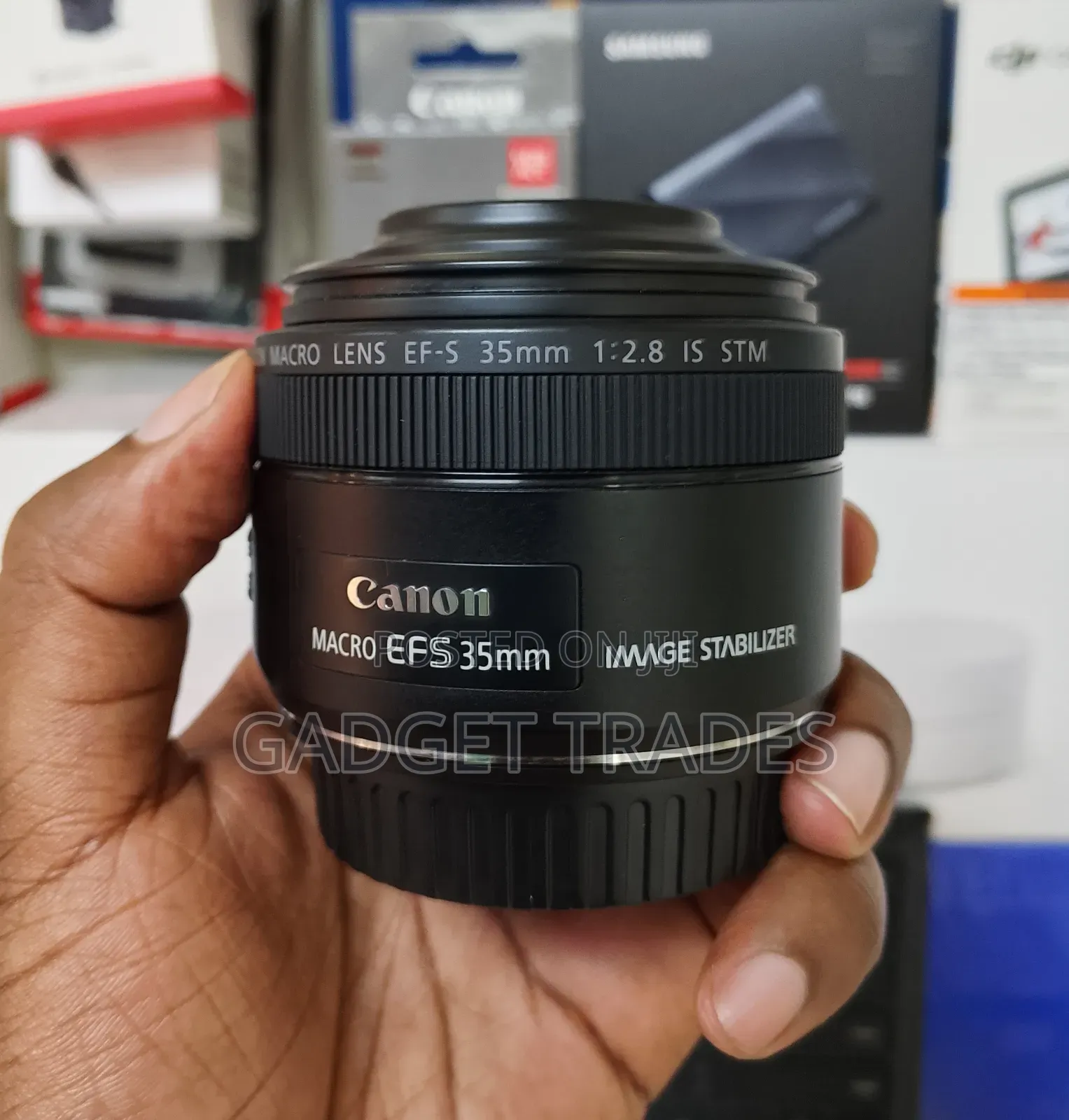 Canon Ef-S 35mm F/2.8 Macro Is STM Lens