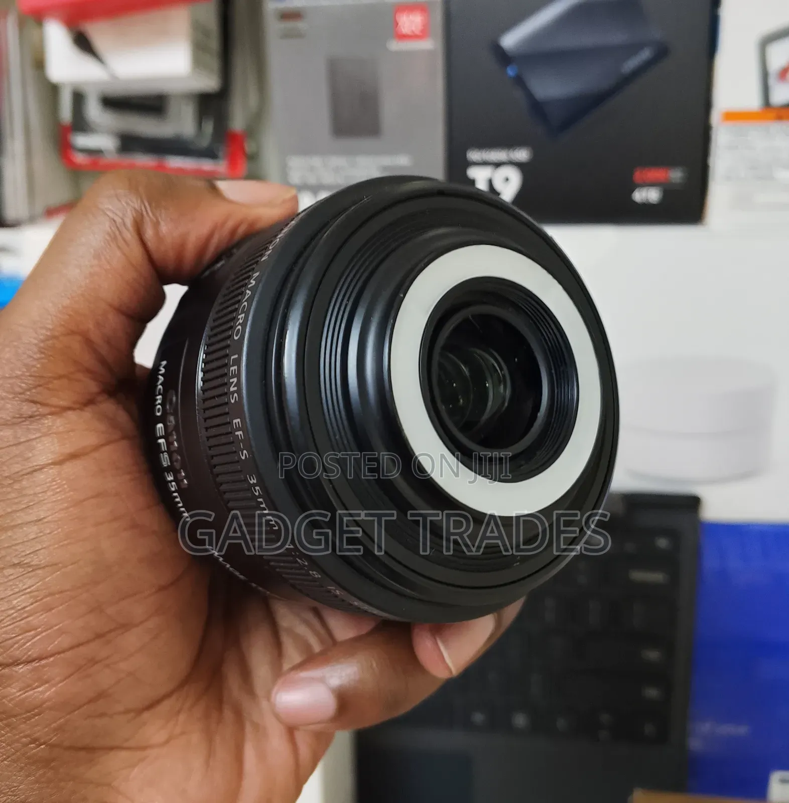 Canon Ef-S 35mm F/2.8 Macro Is STM Lens