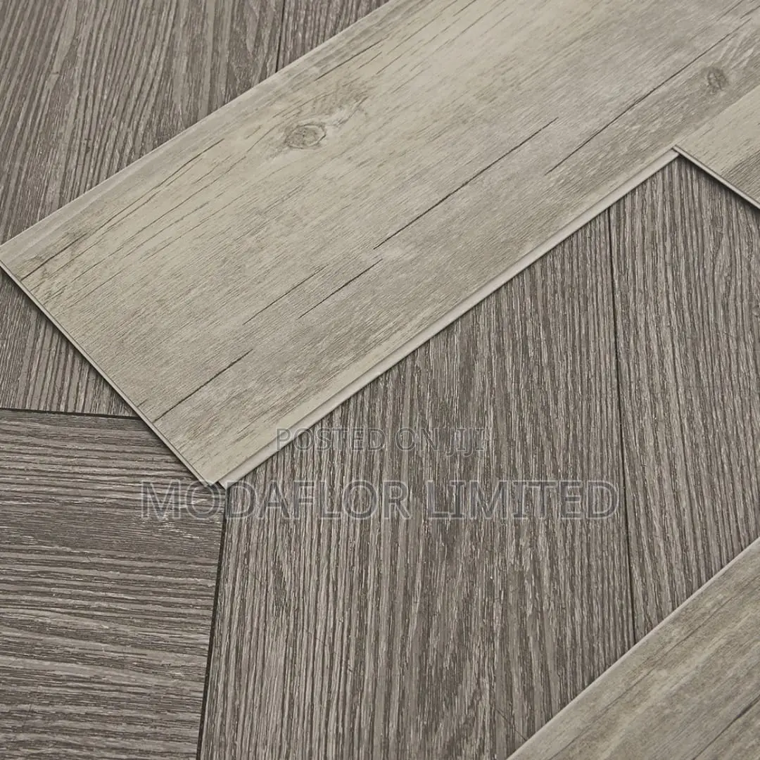Natural Wood Texture SPC Flooring / Perfect for Home Interiors