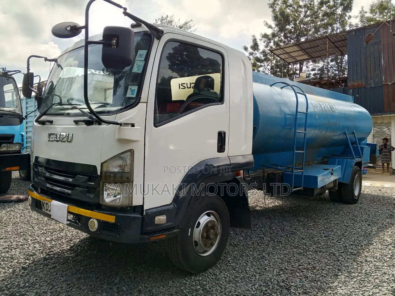 Isuzu FRR Water Tank
