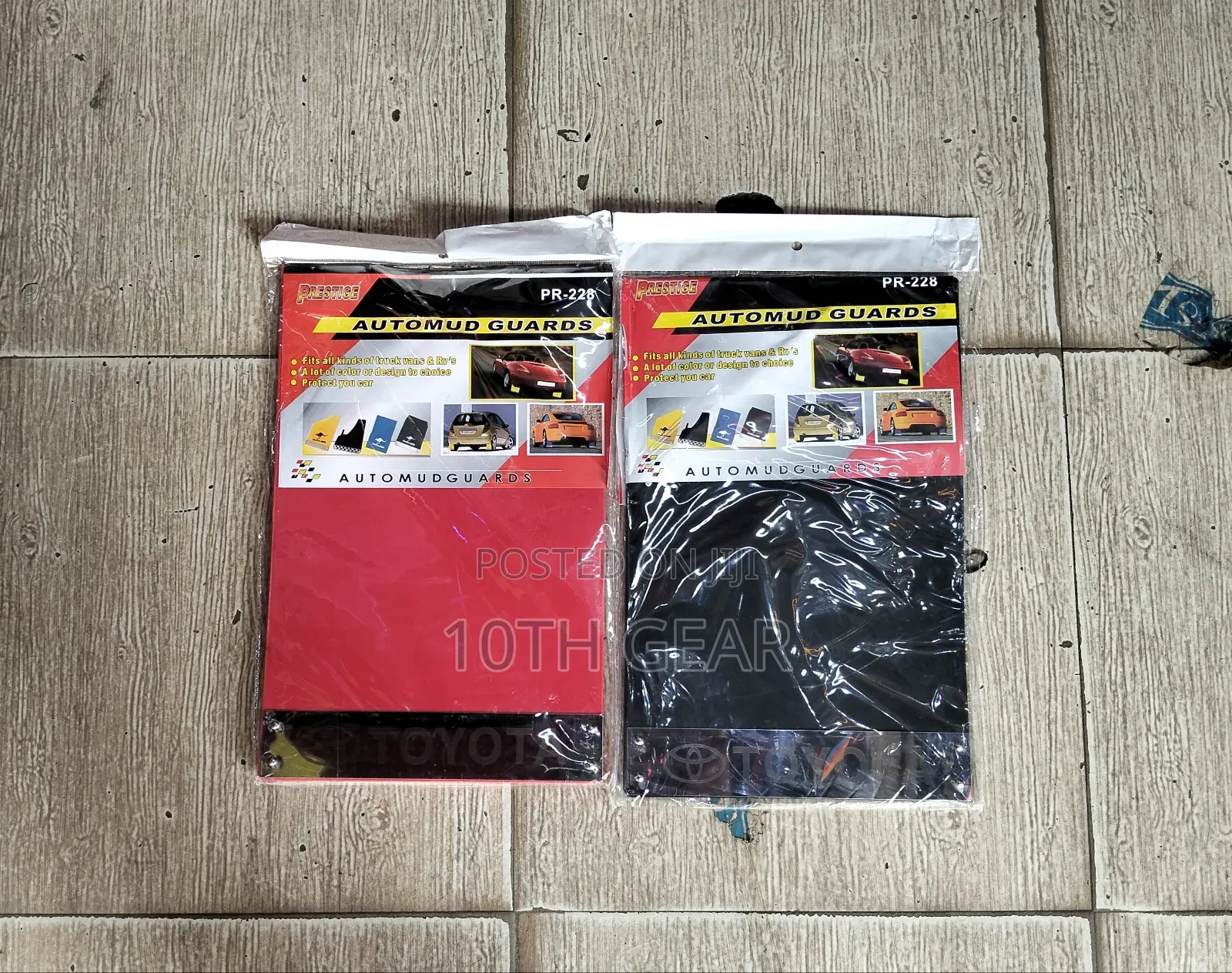 Mudflaps Toyota (Black,Red)