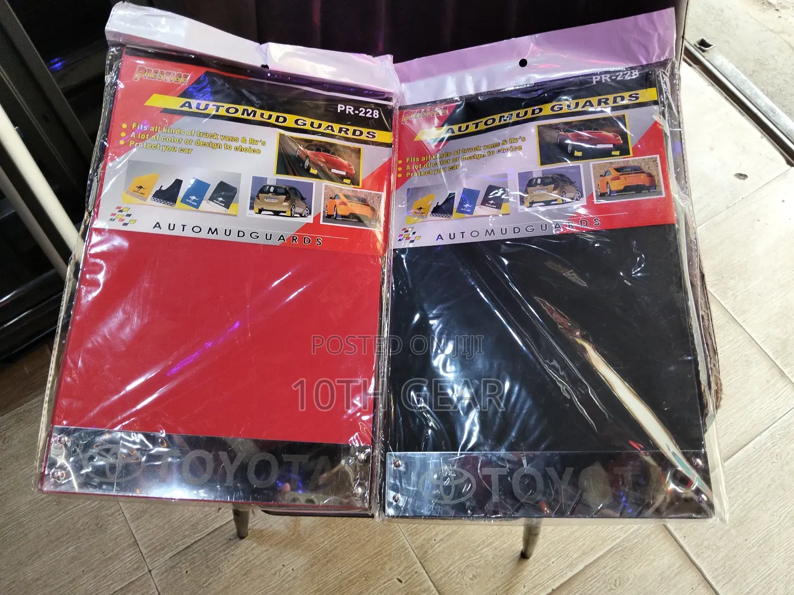 Mudflaps Toyota (Black,Red)