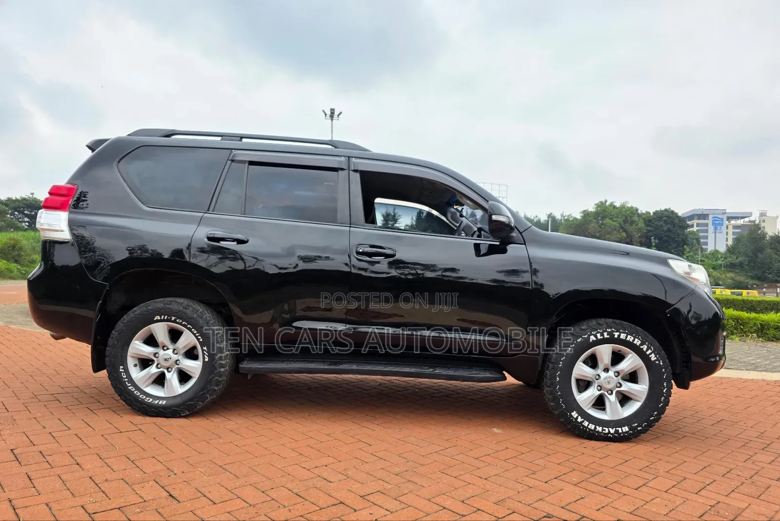 Toyota Land Cruiser Prado 2012 Black