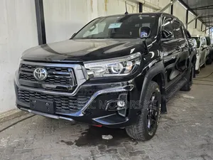 Toyota Hilux SR5+ 4x4 2019 Black