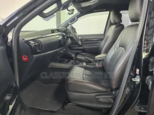 Toyota Hilux SR5+ 4x4 2019 Black