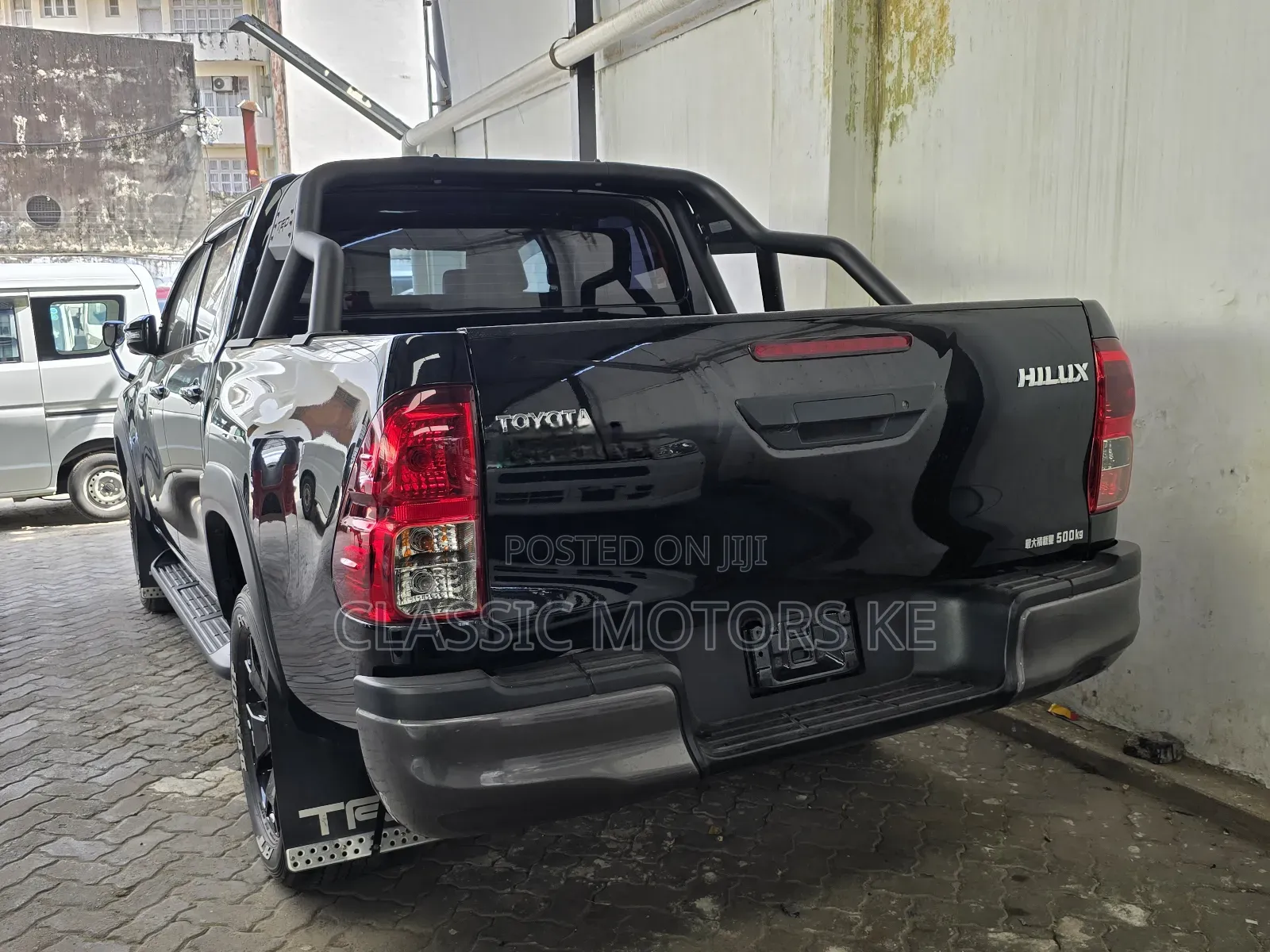 Toyota Hilux SR5+ 4x4 2019 Black