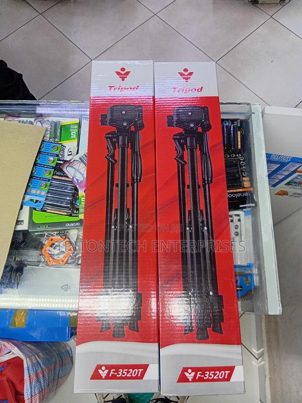 F 3520 Tripod Stand for Phone and Camera