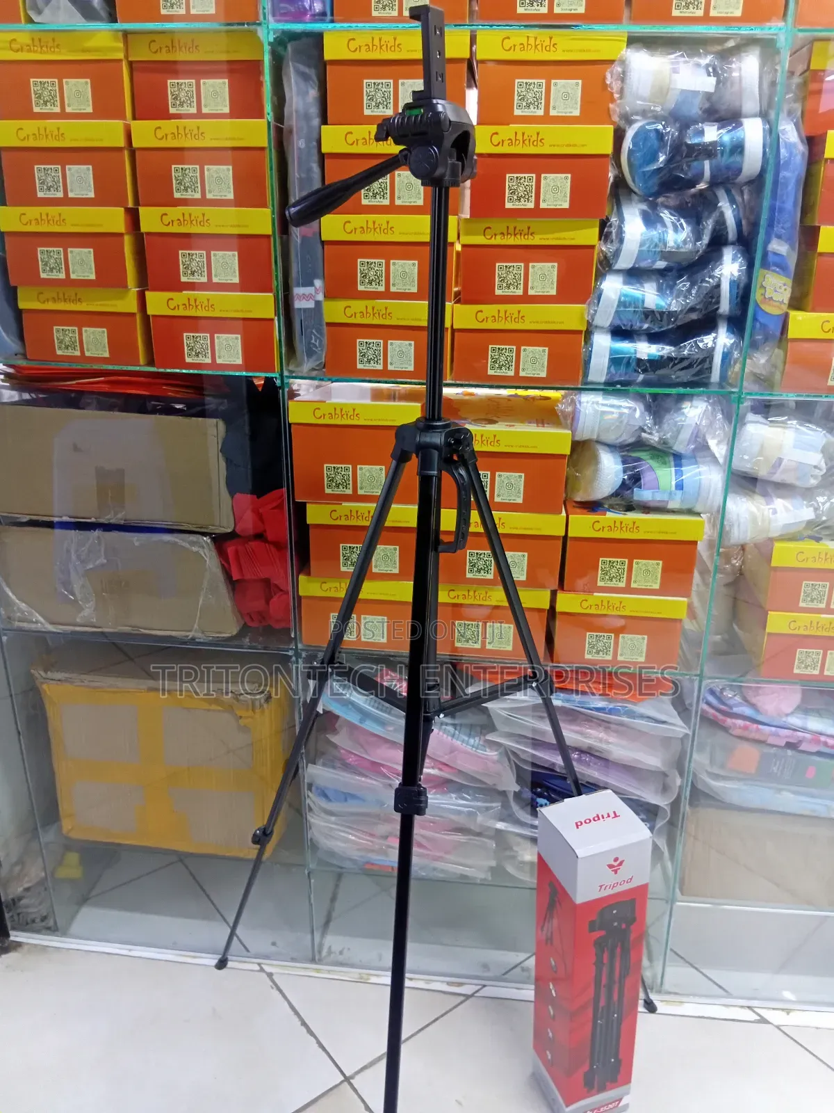 F 3520 Tripod Stand for Phone and Camera