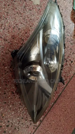 Headlight Suzuki Swift Zc72s