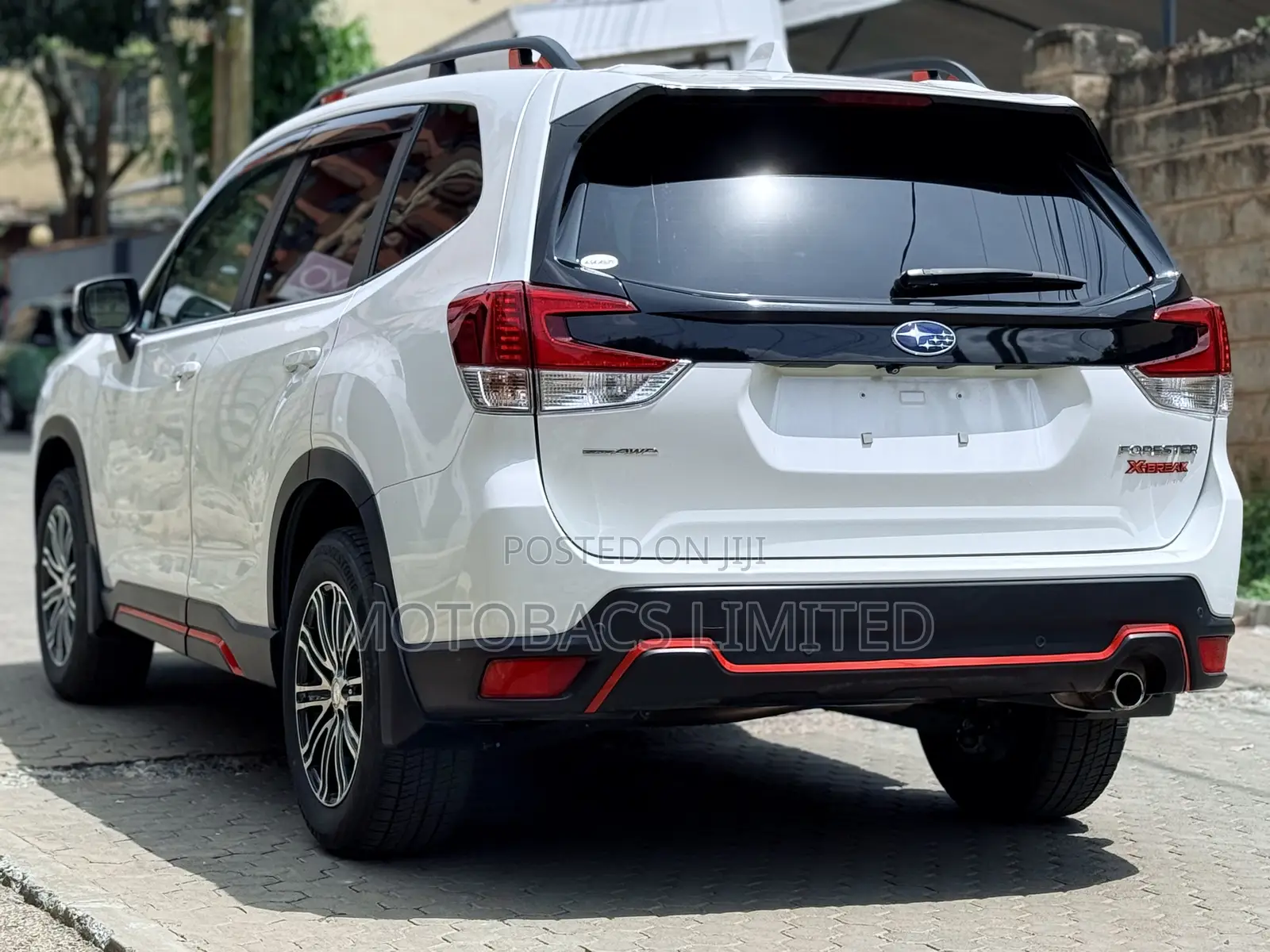 Subaru Forester Premium AWD 2019 White
