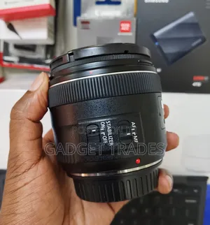 Canon Ef 35mm F/2 Is Usm Lens