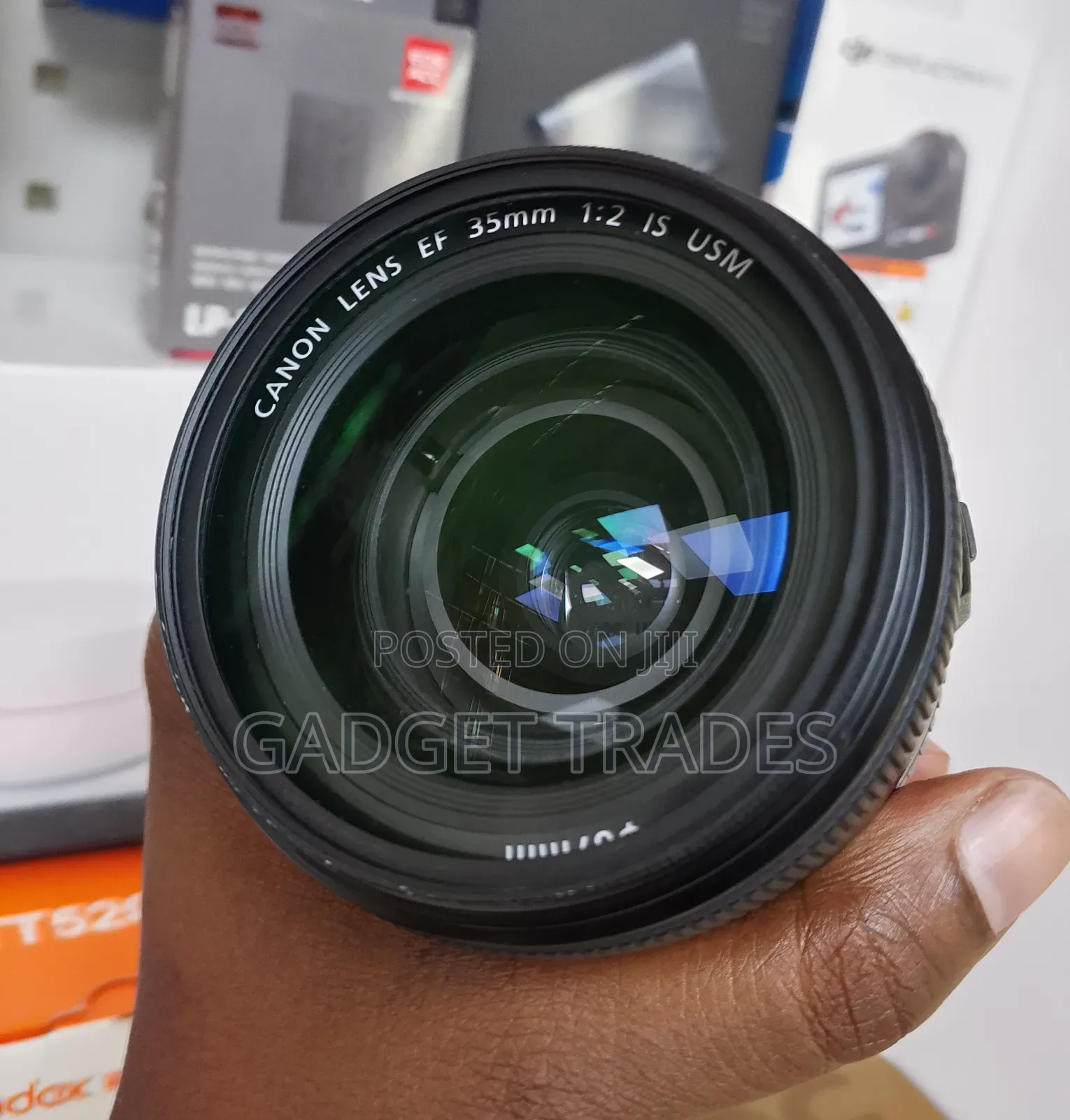Canon Ef 35mm F/2 Is Usm Lens