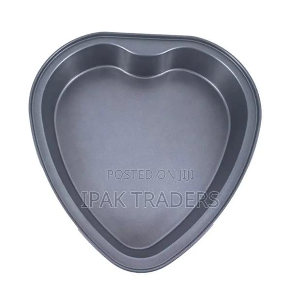 Metallic Heart Shaped Baking Tin
Size ; 28cm
Non Stick