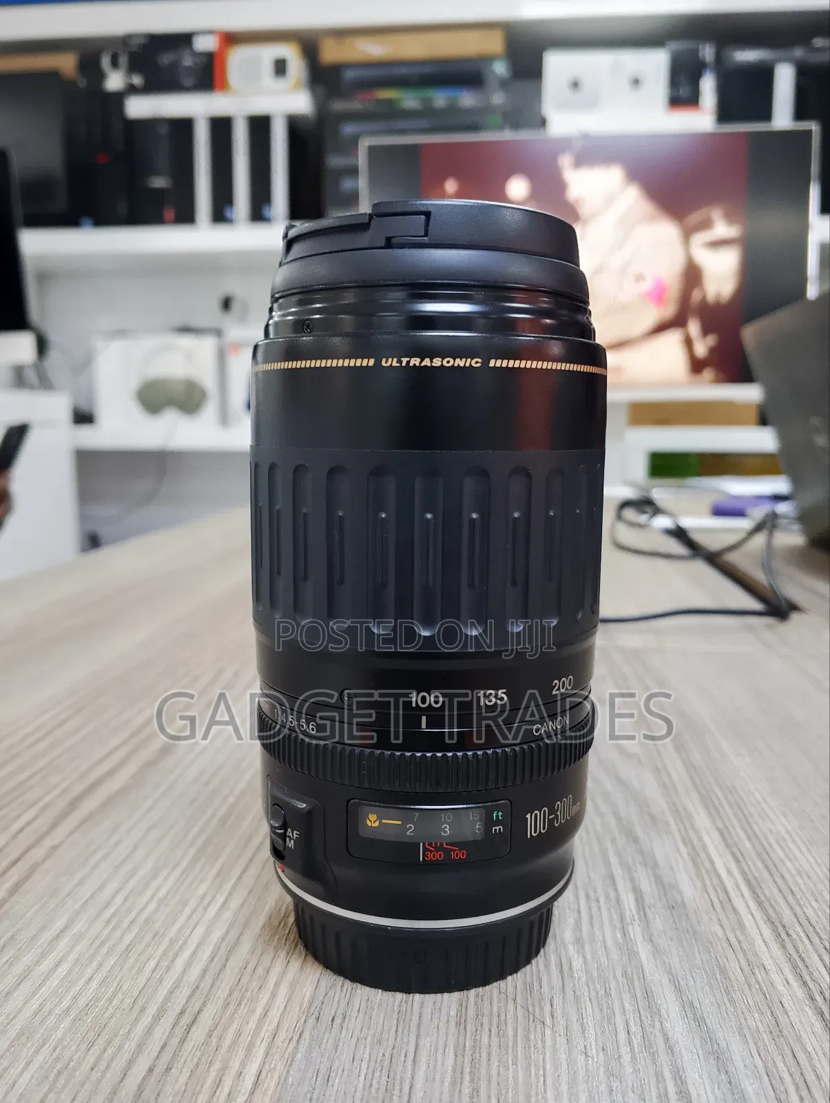 Canon 100-300mm F/4.5-5.6 Usm Autofocus Lens