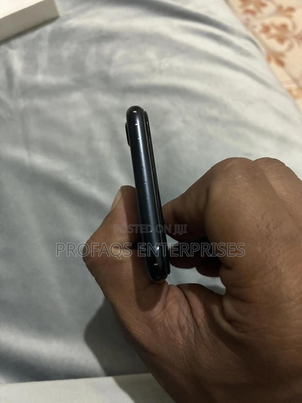 Apple iPhone SE (2022) 64 GB Black - thumbnail 8