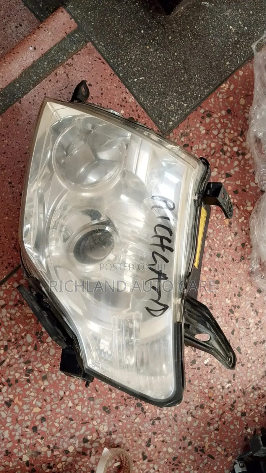 Headlight Pajero V93