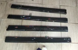Side Skirts (Black)