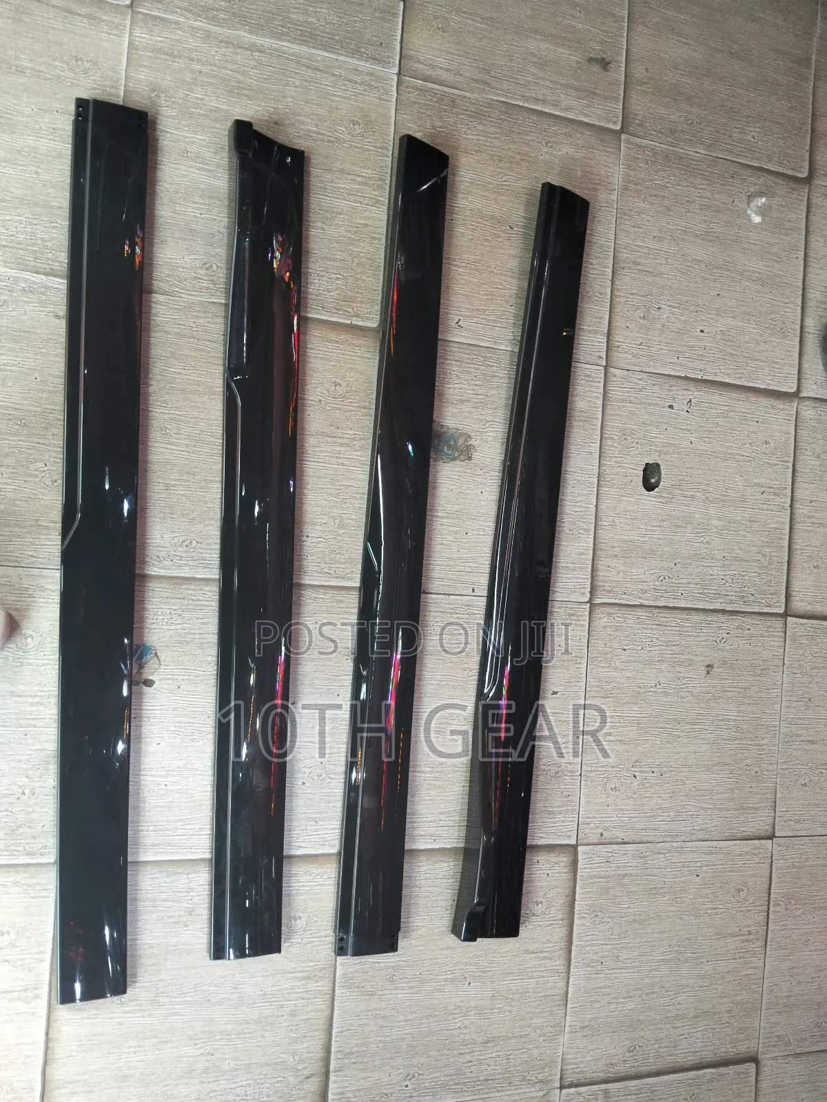 Side Skirts (Black)